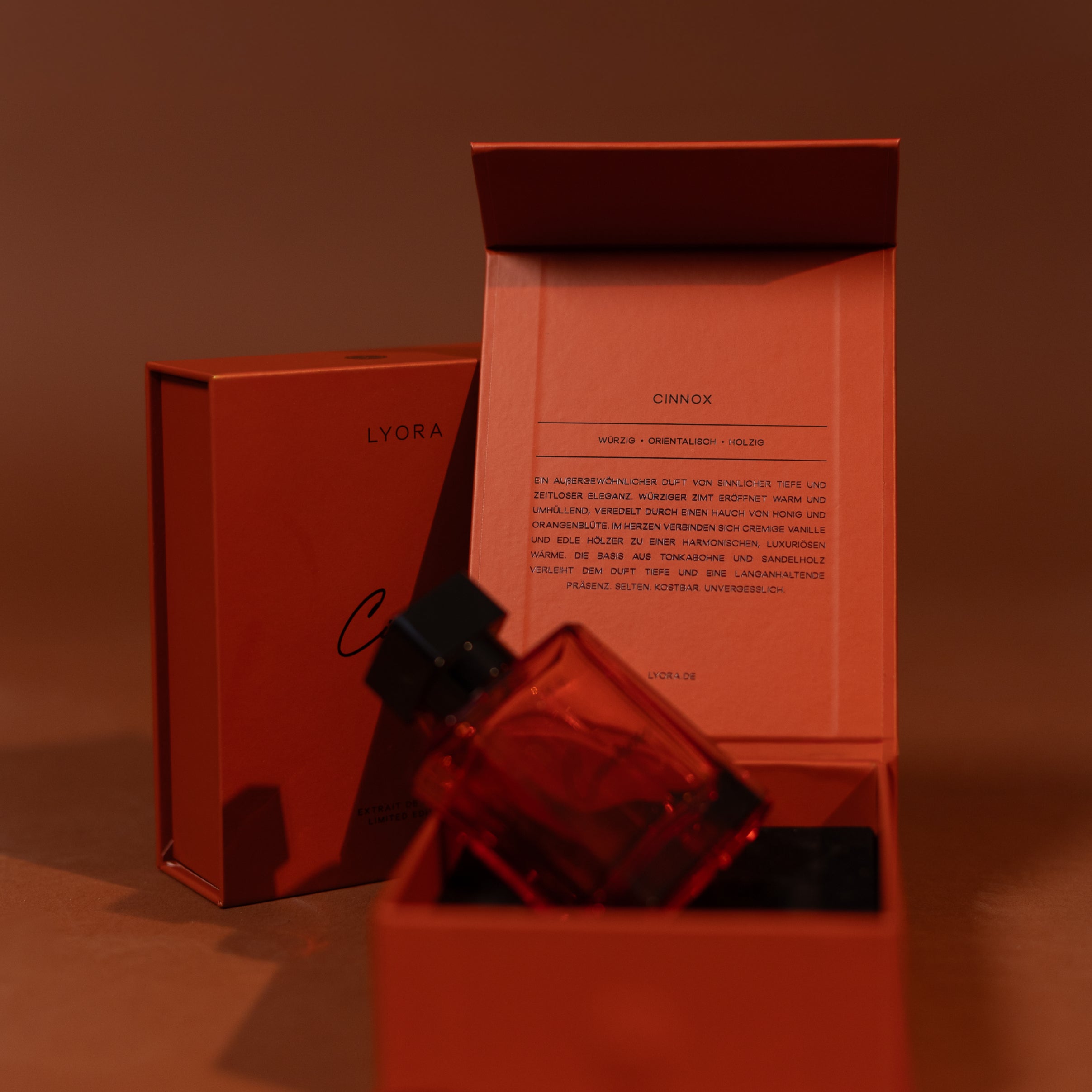 LYORA CINNOX - LIMITED EDITION