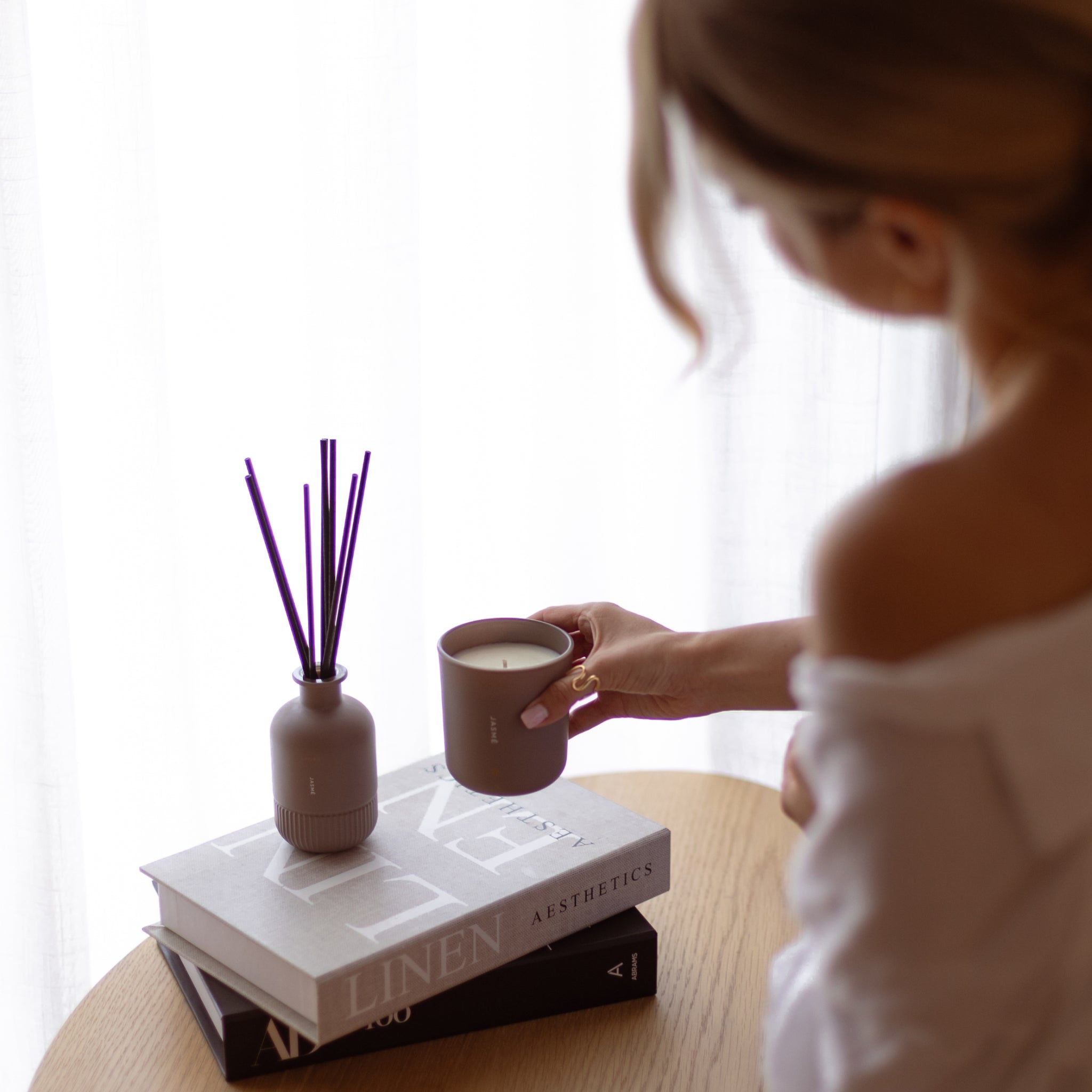 LYORA Jasmé – Kerze